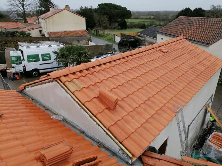 AB Charpente | Travaux de couverture - Toiture en tuiles | Frossay